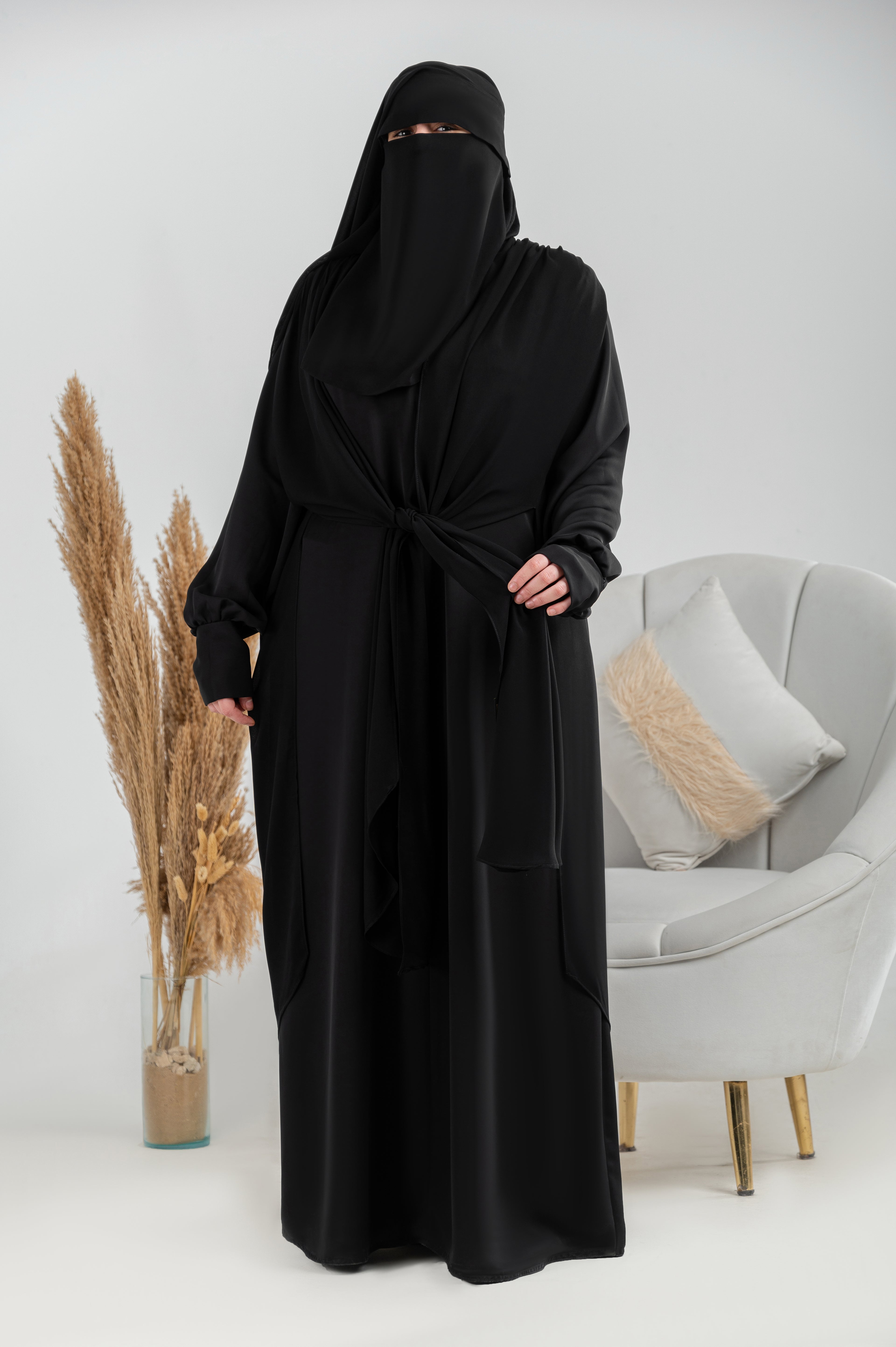 Ruffled shoulder cape