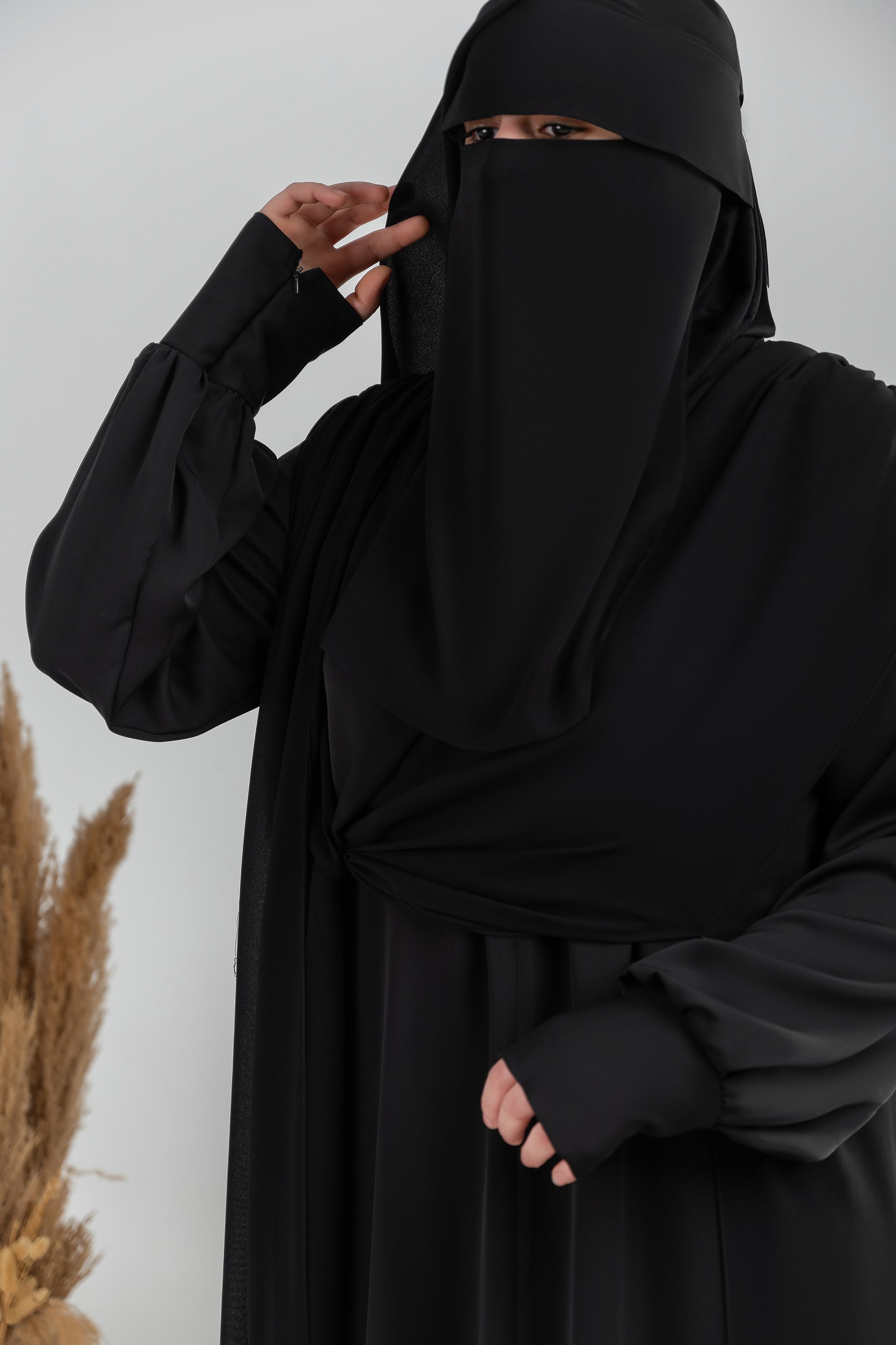 Ruffled shoulder cape