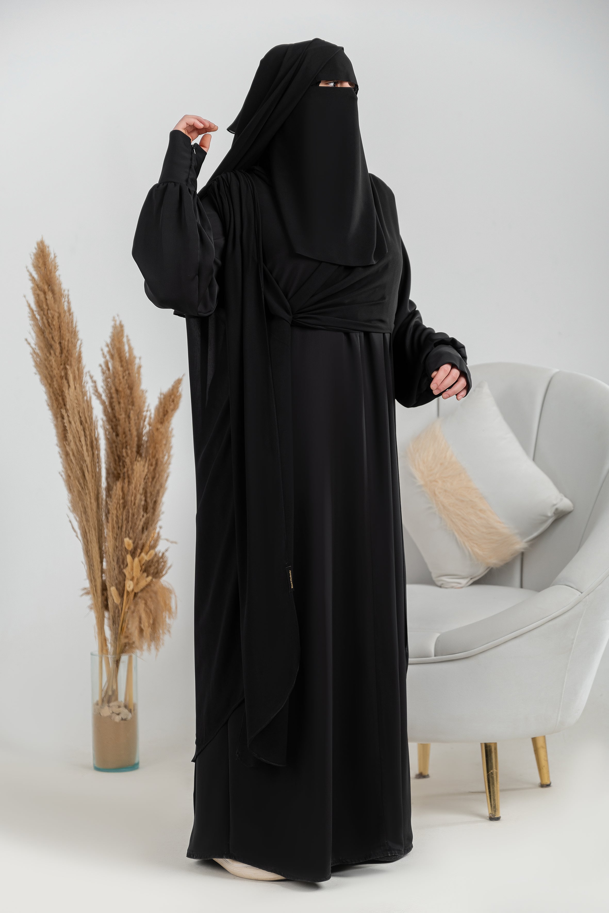 Ruffled shoulder cape