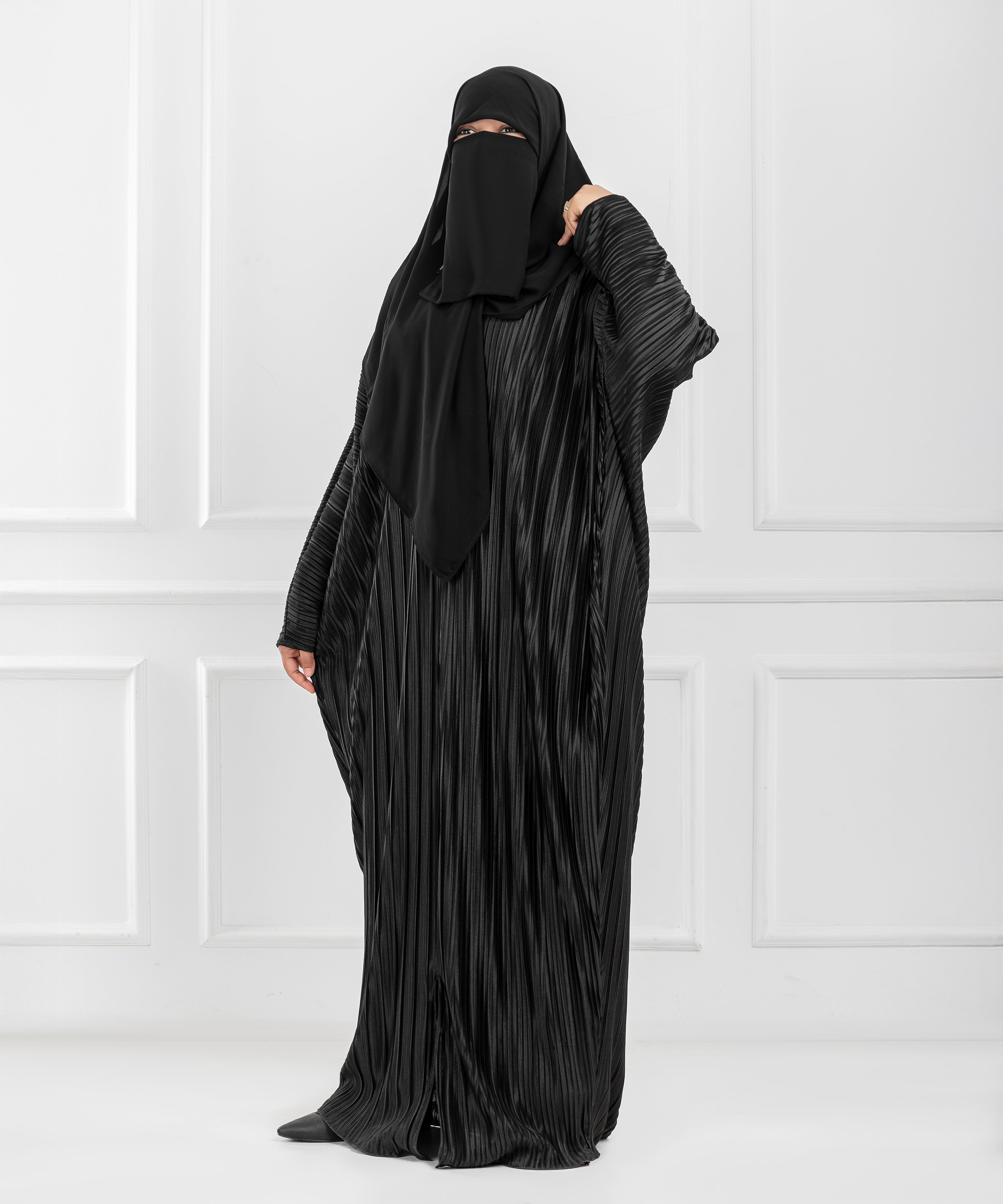 Pleated Shoulder Abaya