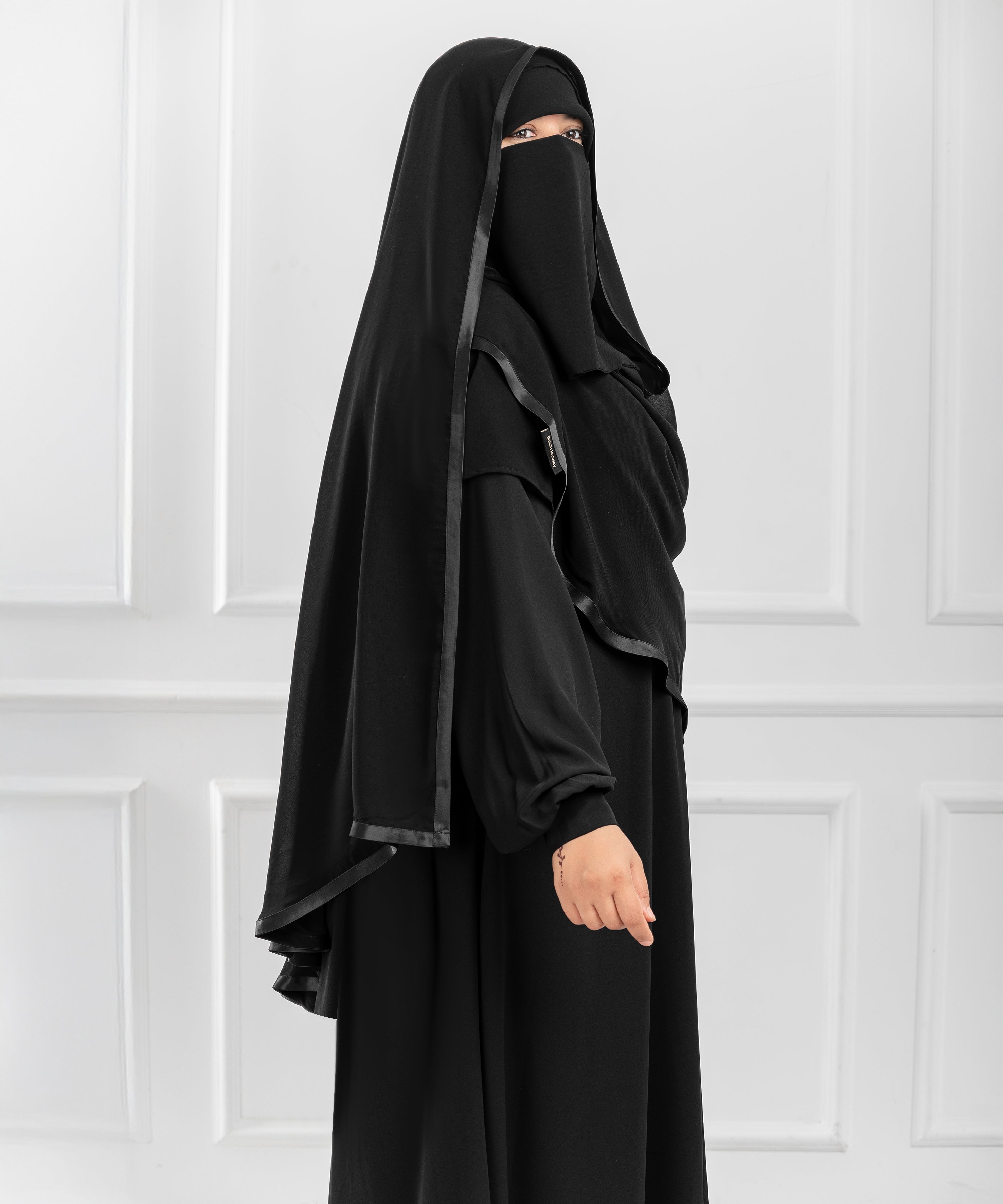 Circular Khimar “Ghashwa” – with Satin