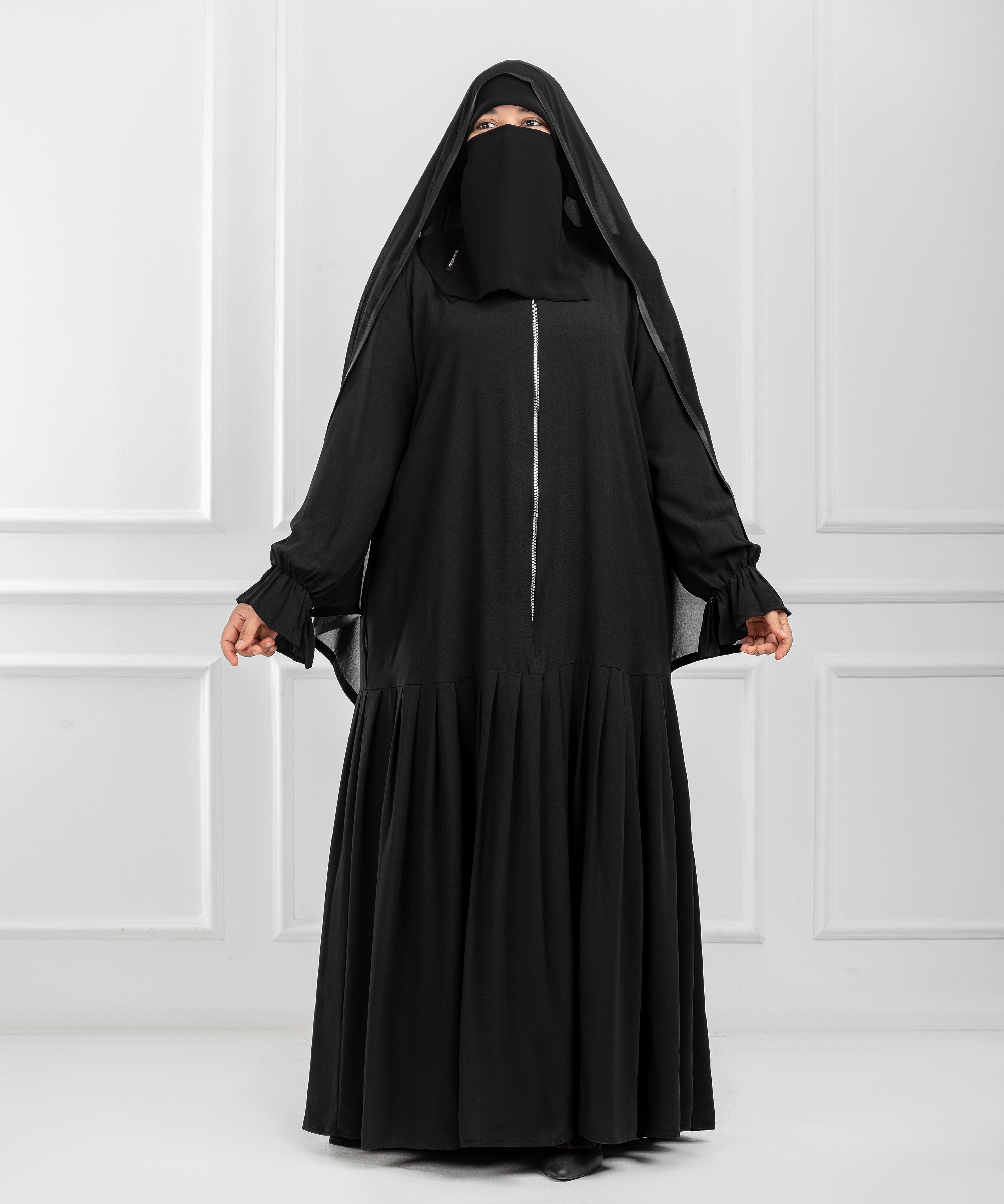 Lightweight Crepe Abaya with Front Zipper and Handcrafted Pleated