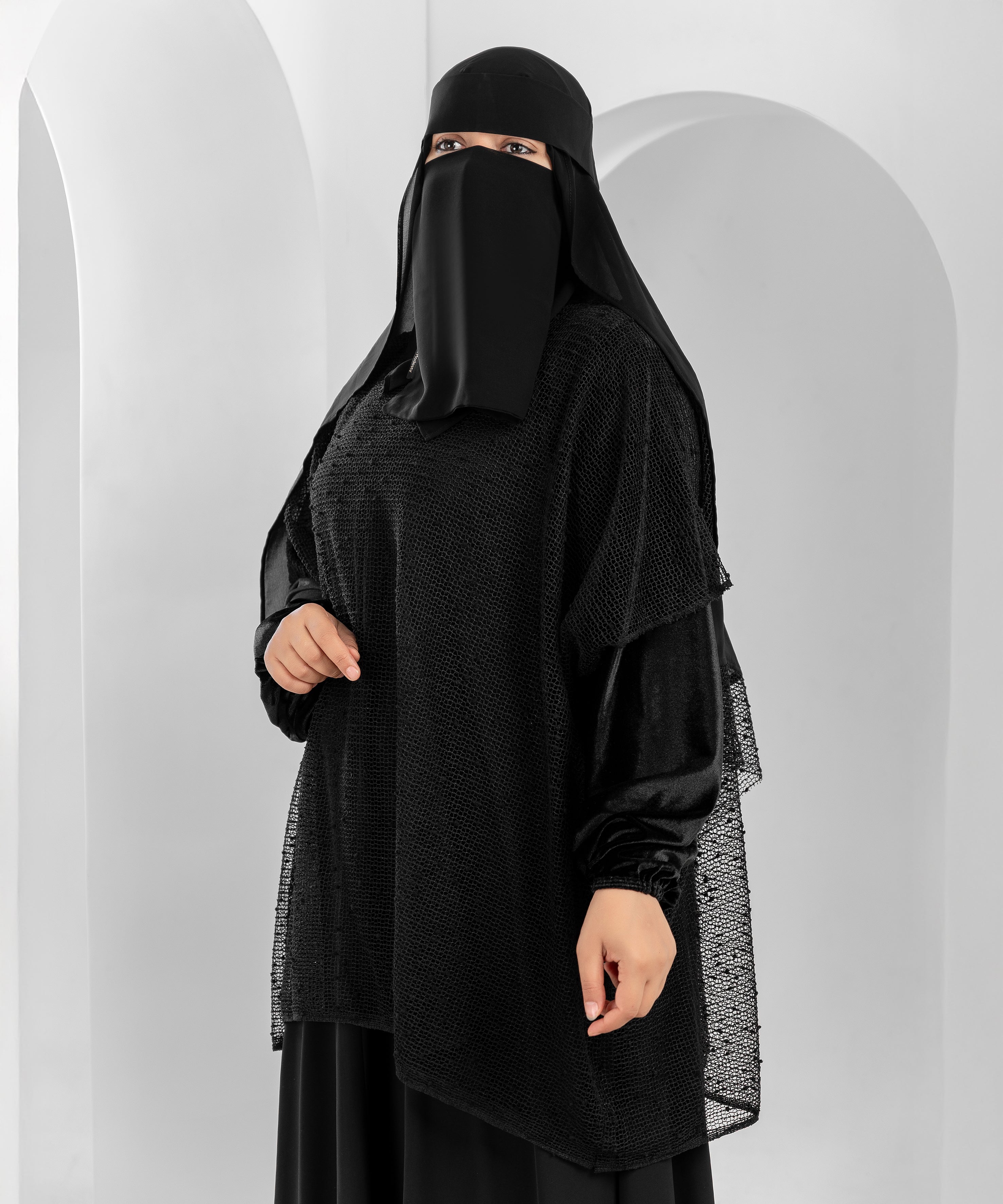 Shoulder Cape with Mesh Fabric and Velvet Dots