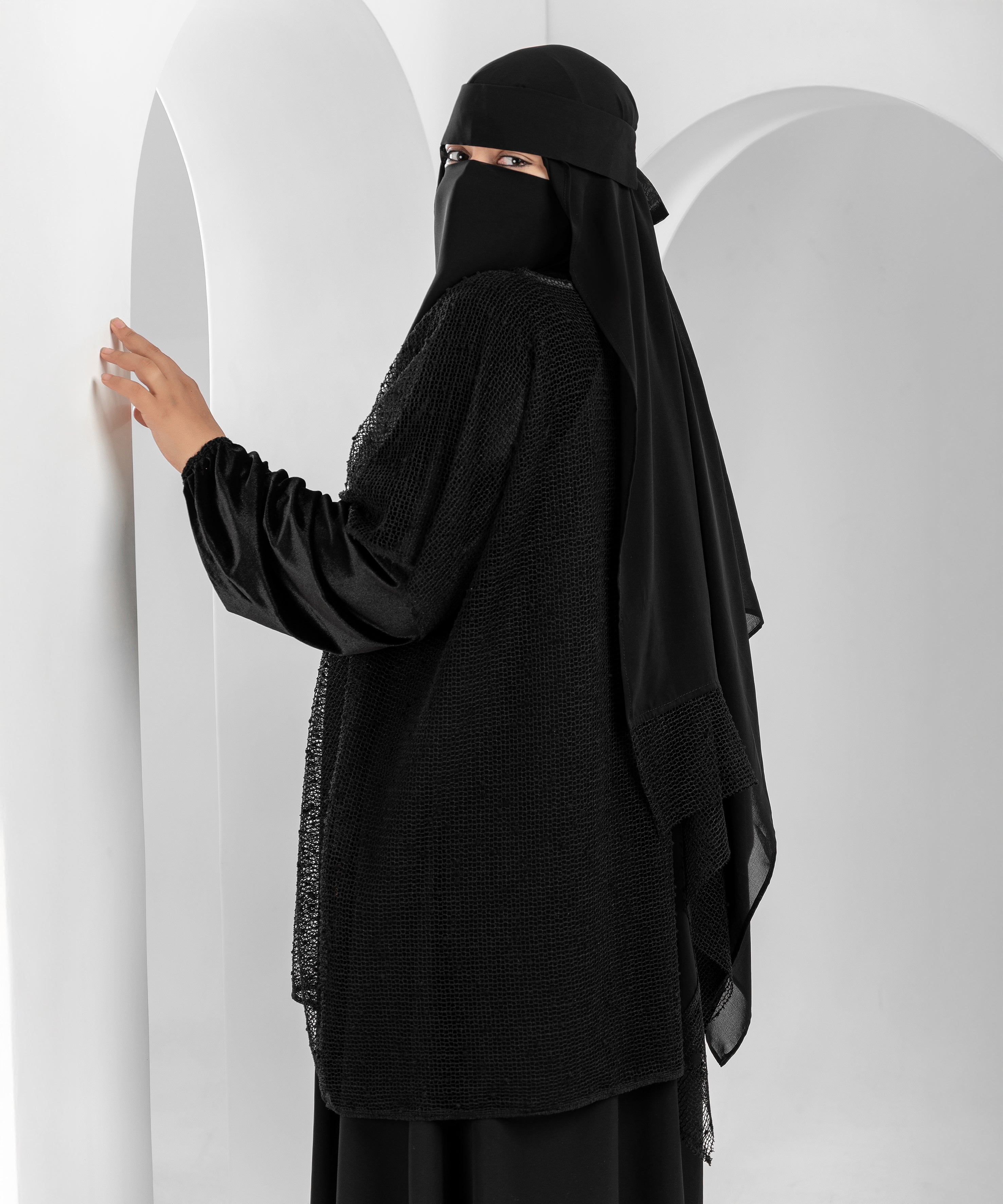 Shoulder Cape with Mesh Fabric and Velvet Dots