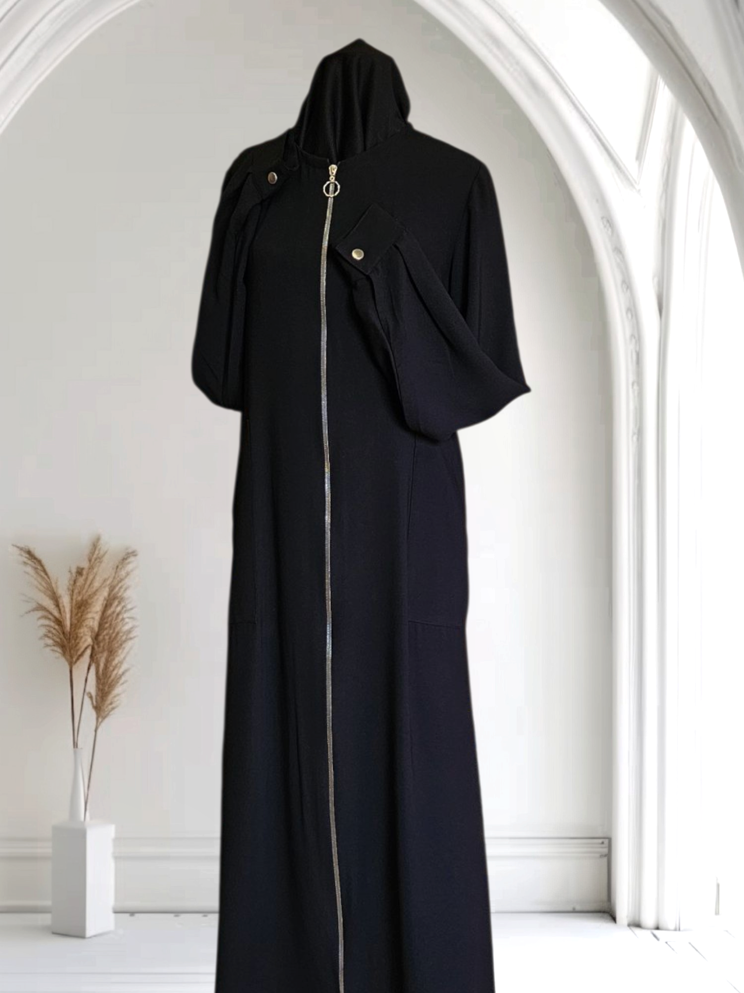 Crepe Abaya with Front Silver Zipper and External Pockets
