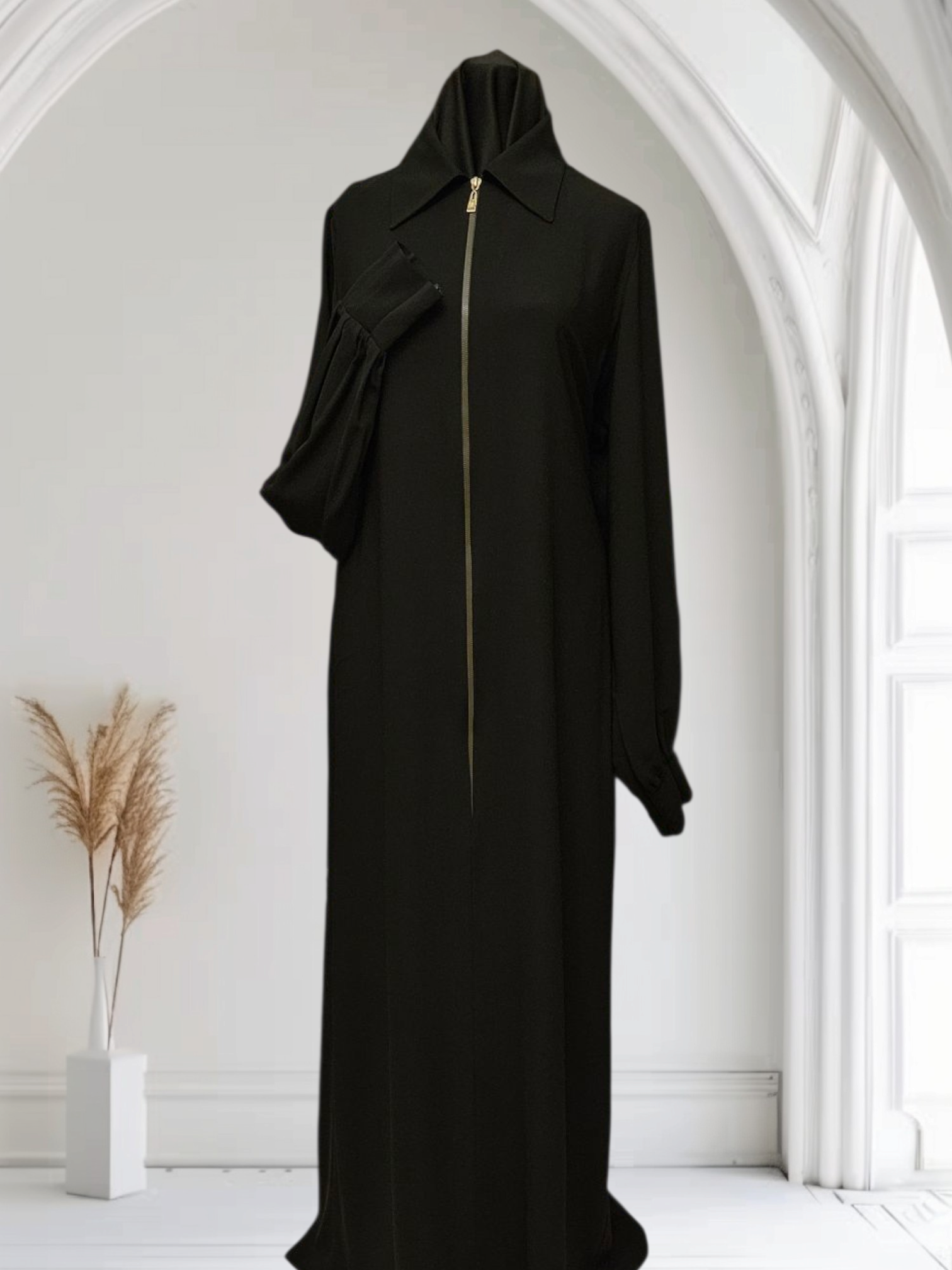 Crepe Abaya with Zipper and Back Pleats β Modest, Practical & Elegant