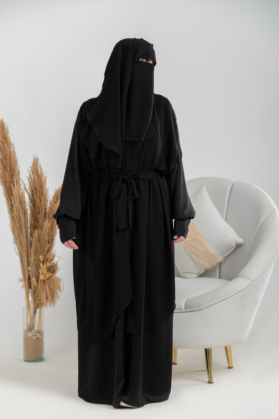 Ruffled shoulder cape