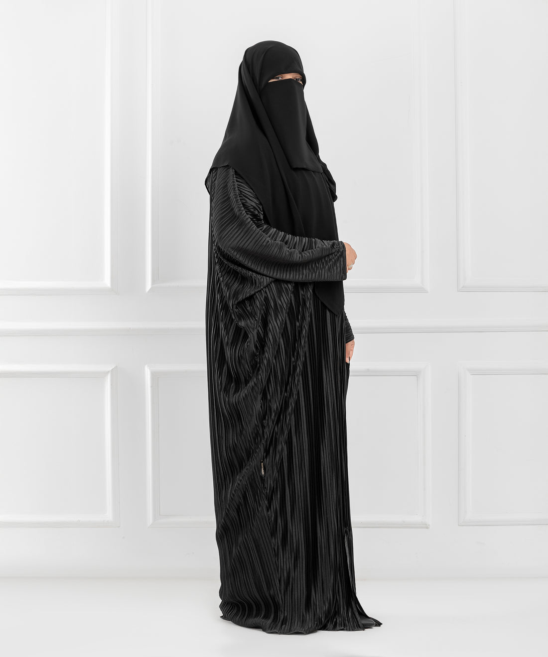 Pleated Shoulder Abaya