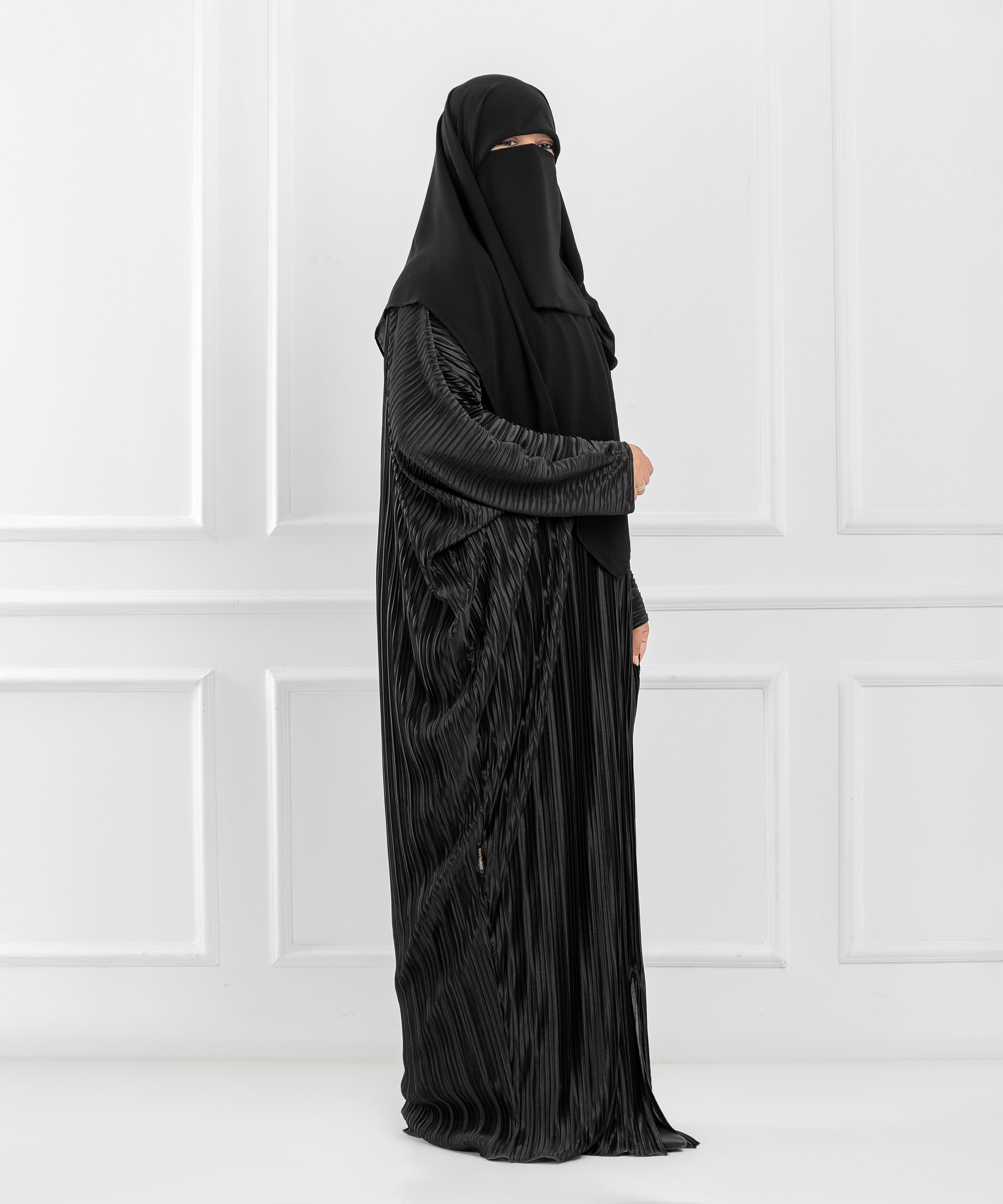 Pleated Shoulder Abaya