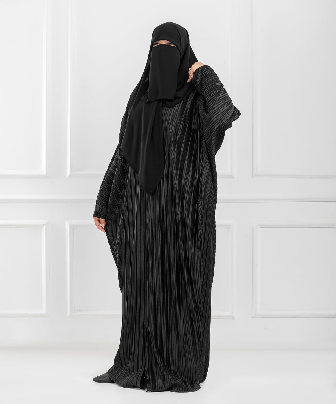 Pleated Shoulder Abaya