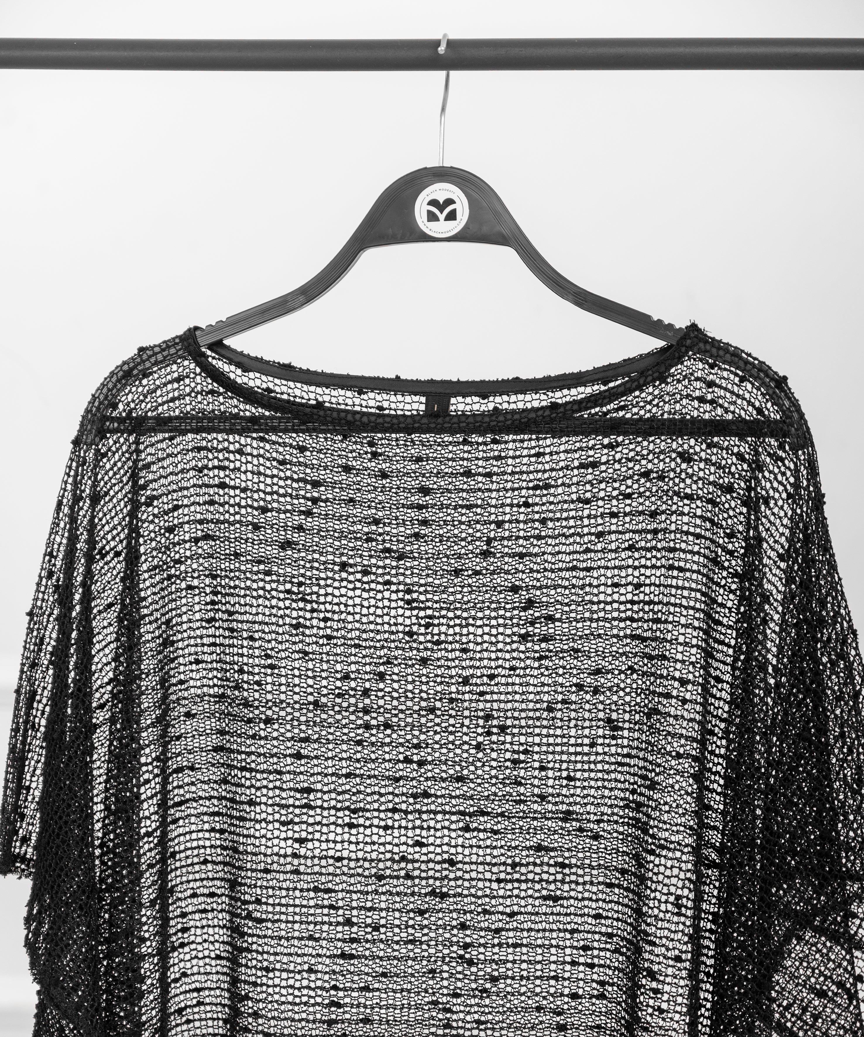 Shoulder Cape with Mesh Fabric and Velvet Dots
