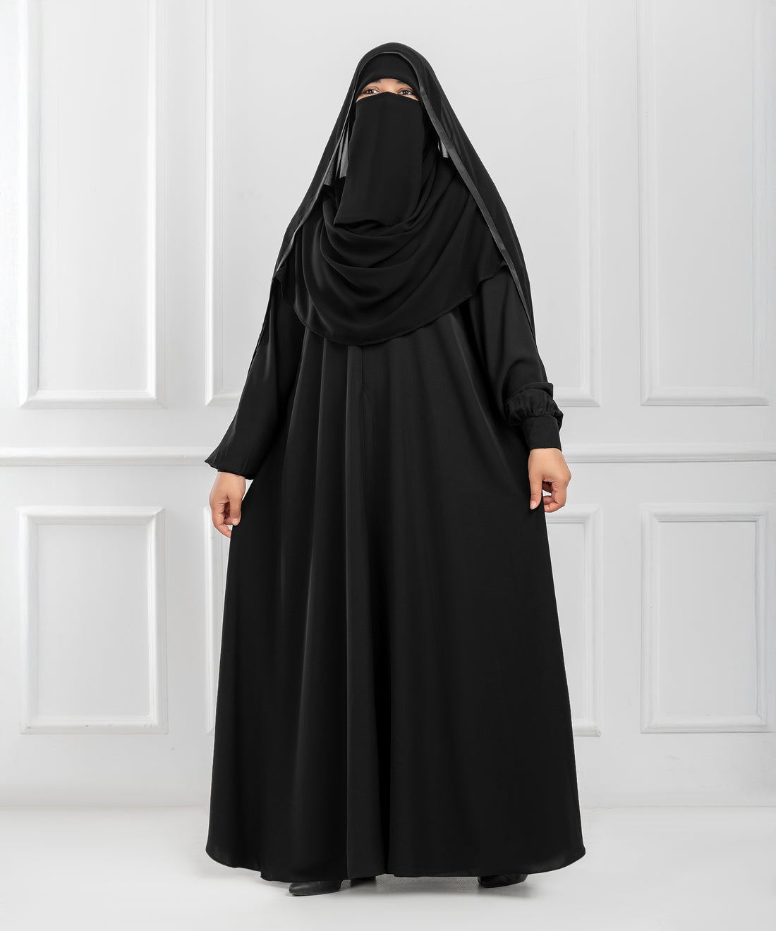 Lightweight Imported Silk Abaya – Wide Fit with Elegant Flow