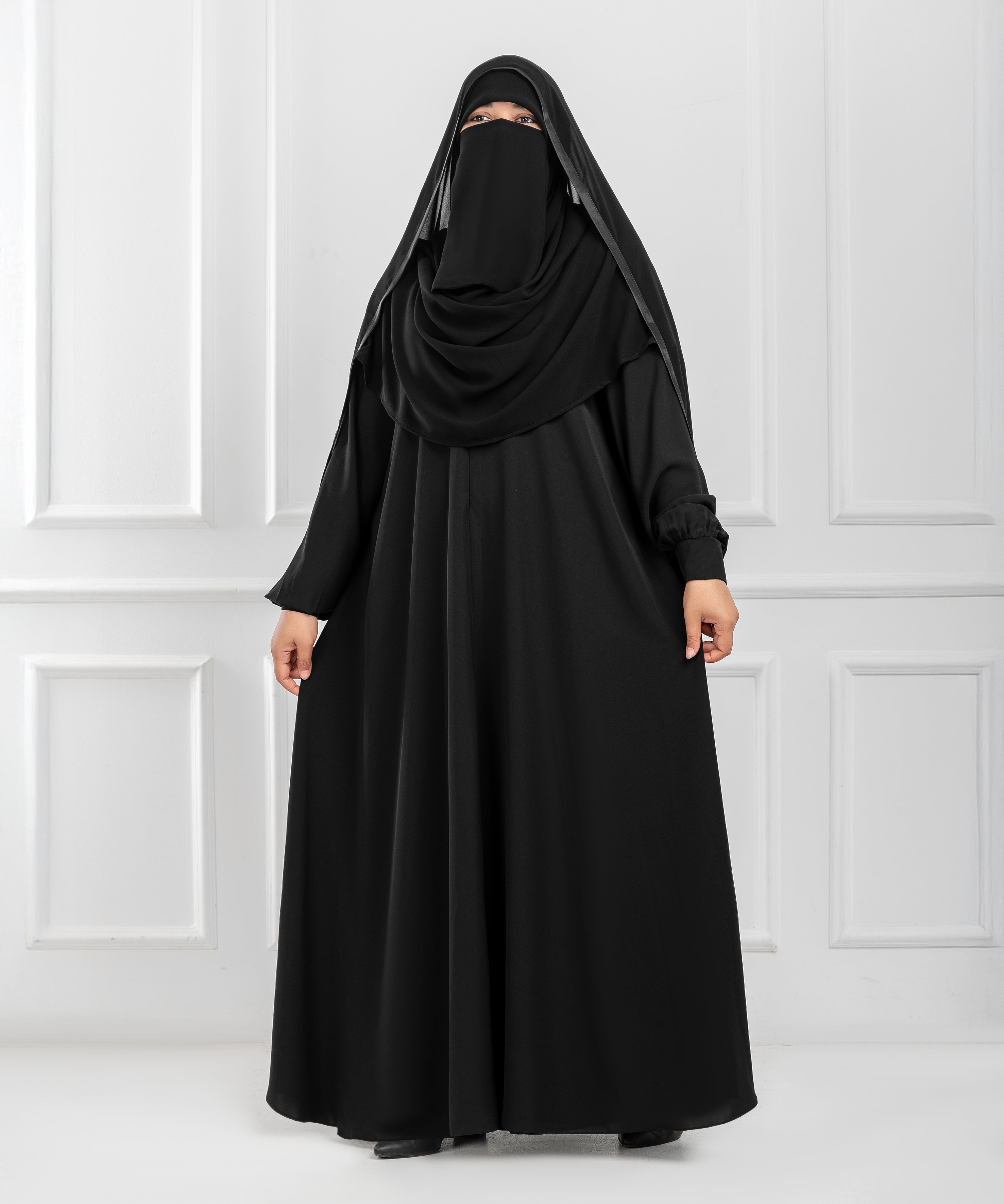 Lightweight Imported Silk Abaya – Wide Fit with Elegant Flow