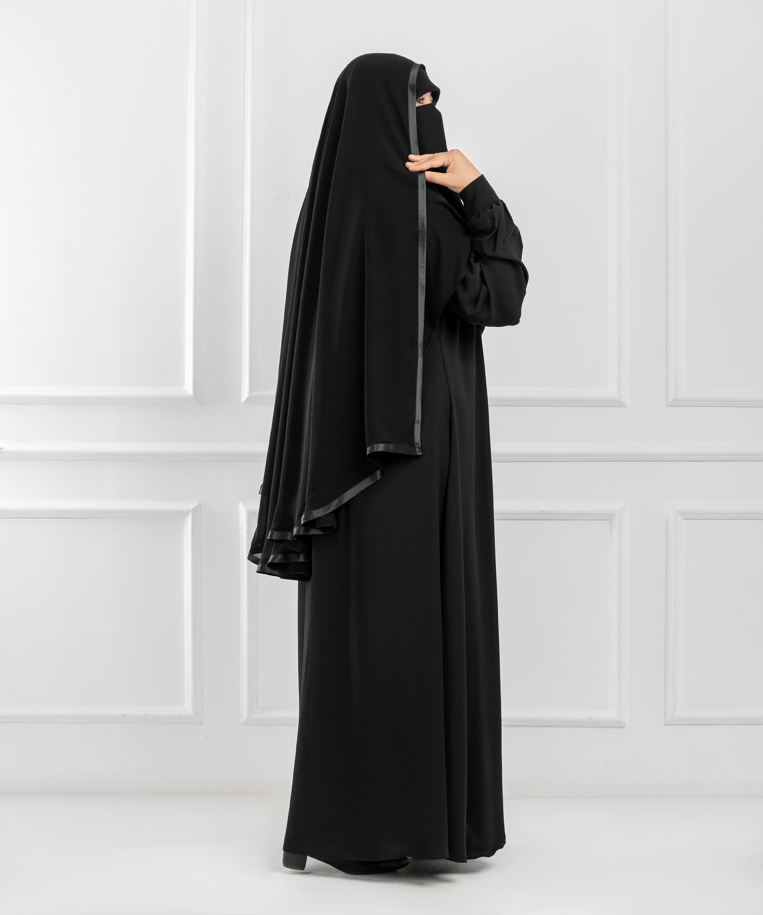 Circular Khimar “Ghashwa” – with Satin