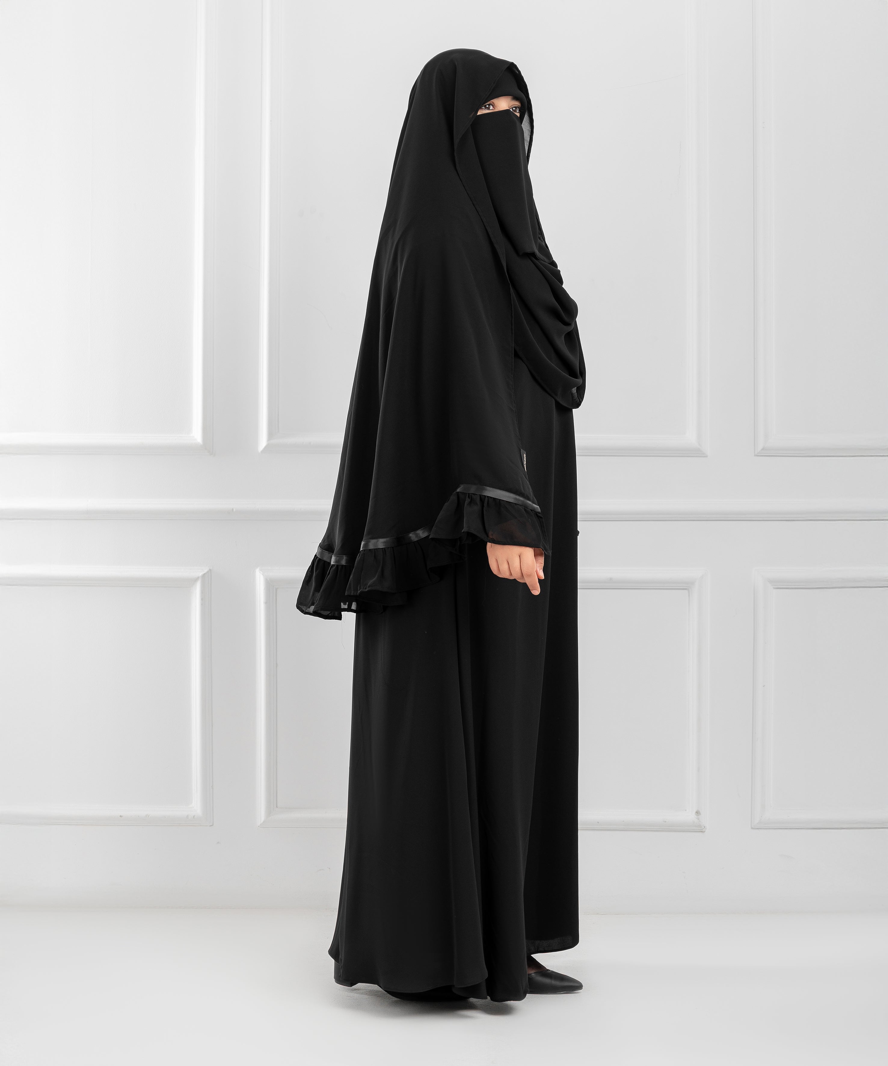 Circular Khimar “Ghashwa” – with Soft Ruffle and Satin Ribbon
