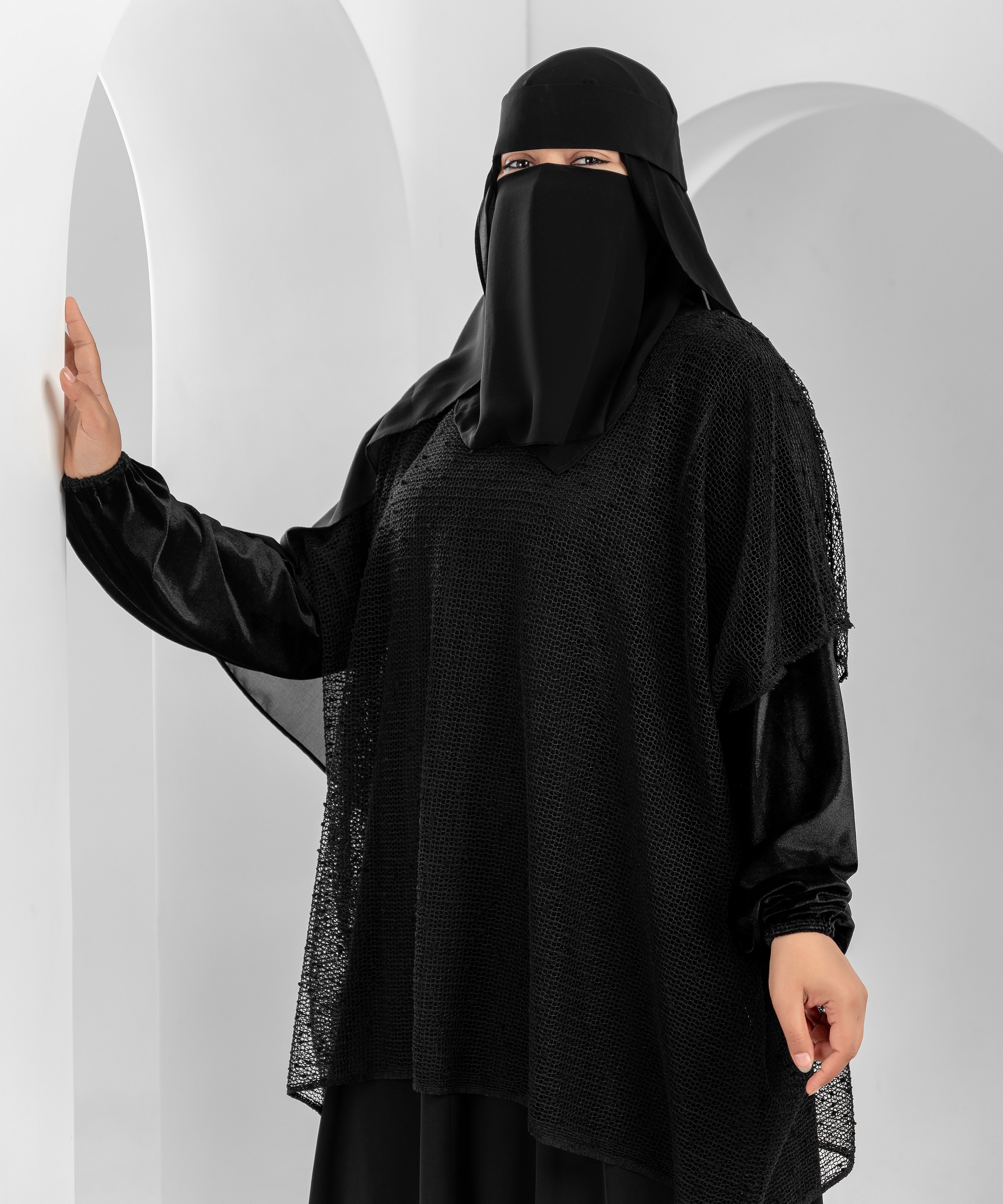 Shoulder Cape with Mesh Fabric and Velvet Dots