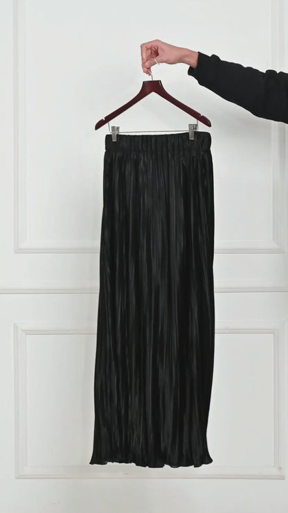 Shimmering Pleated Skirt