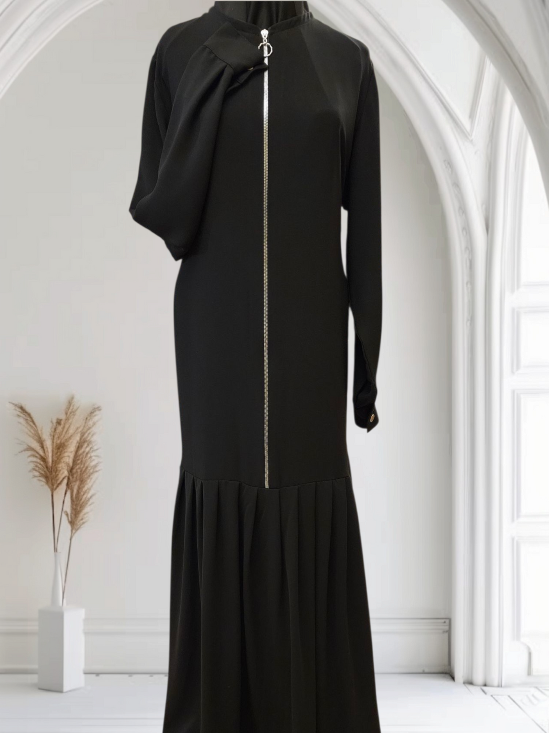 Lightweight Crepe Abaya with Front Zipper and Handcrafted Pleated